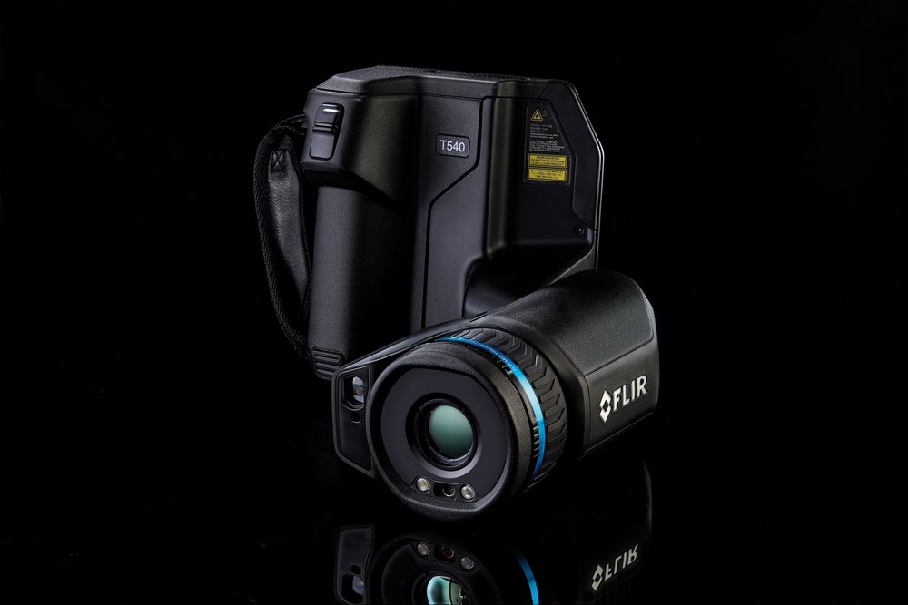 FLIR lance une série de caméras thermographiques ergonomiques pour les professionnels  
Les nouvelles caméras FLIR T530 et T540 sont les premières caméras de l'entreprise à pivoter à 180 degrés